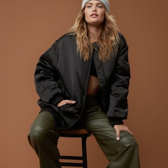 Aerie NWT Black Satin Bomber Jacket size xs american eagle cozy comfy oversized - Picture 1 of 5